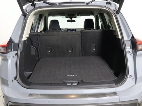 Used 2026 Nissan Rogue SV FWD image 17