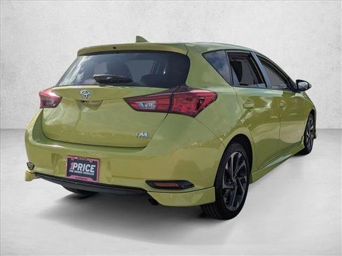 Used 2017 Toyota Corolla iM image 5