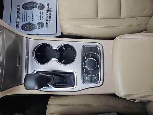 Used 2018 Jeep Grand Cherokee Limited image 15