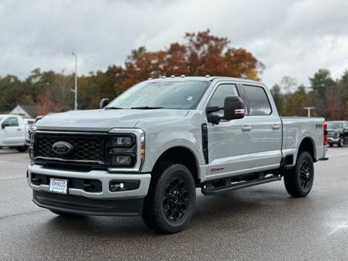 New 2026 Ford F250 Lariat w/ Black Appearance Package image 10
