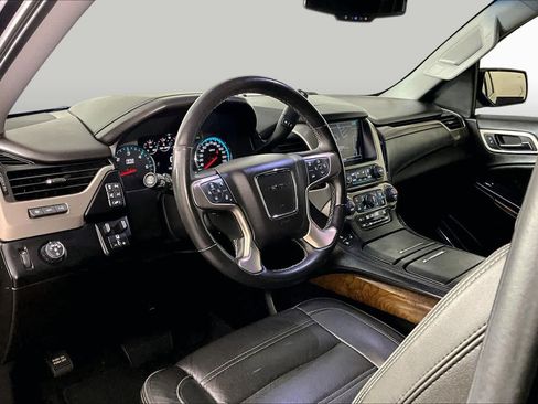 Used 2019 GMC Yukon Denali w/ Denali Ultimate Package RWD image 16