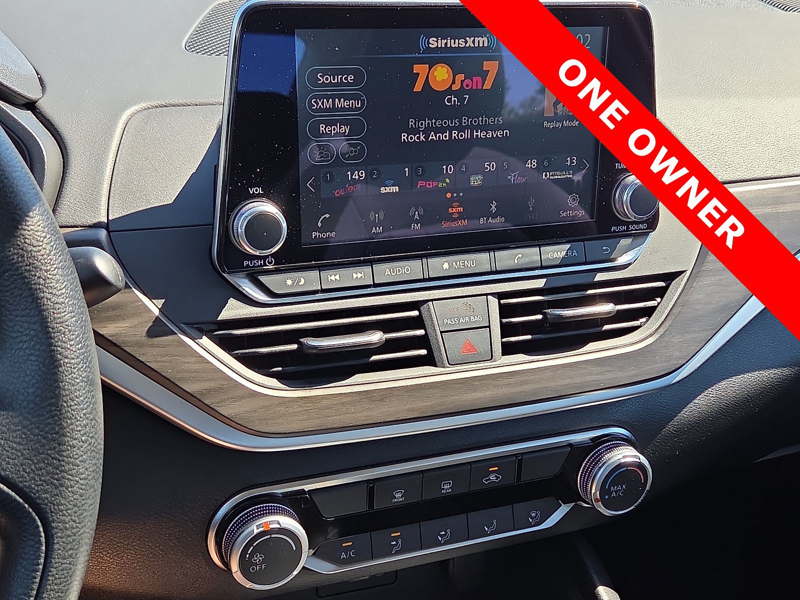 Used 2025 Nissan Altima 2.5 SV FWD image 16
