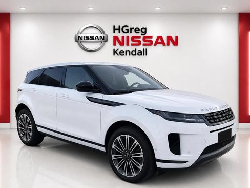 Used 2024 Land Rover Range Rover Evoque S AWD/4WD image 3