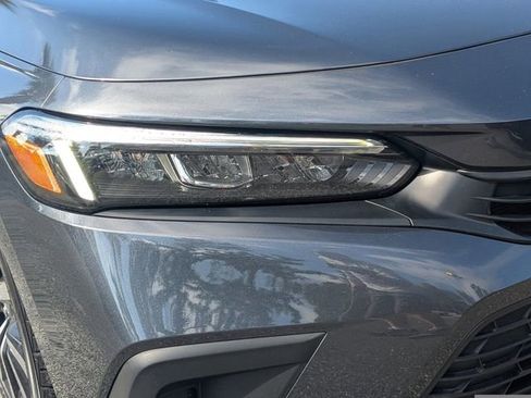 Used 2023 Honda Civic EX image 10