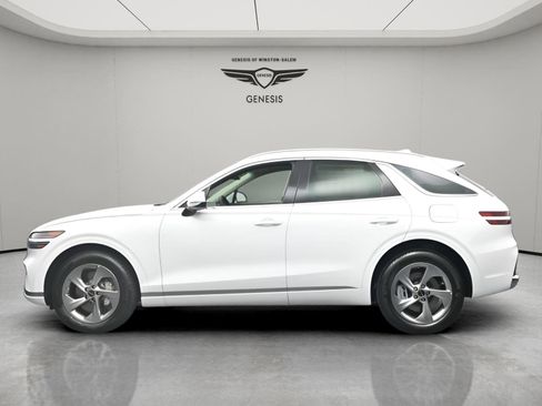 Used 2026 Genesis GV70 2.5T image 3