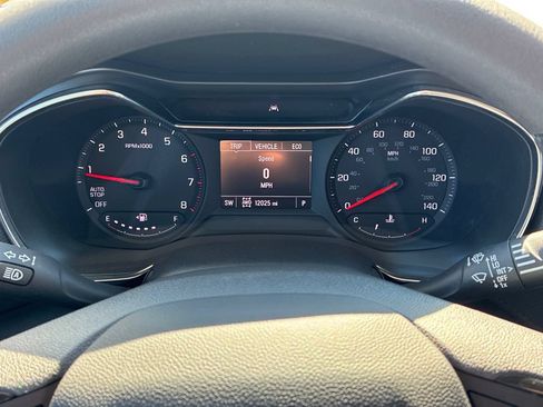 Used 2023 Chevrolet TrailBlazer LT w/ Convenience Package AWD/4WD image 14