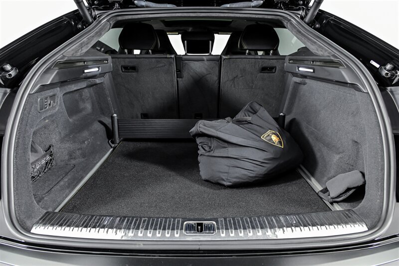 Used 2019 Lamborghini Urus AWD/4WD image 26