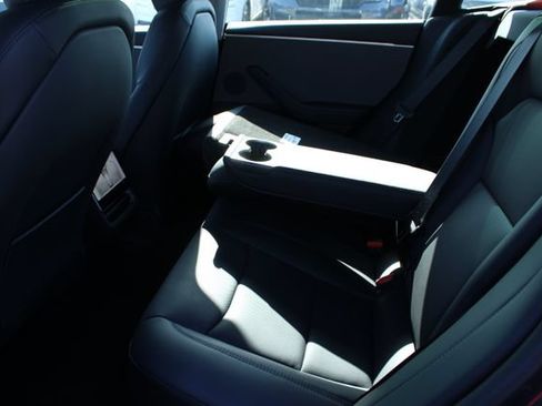 Used 2025 Tesla Model 3 Long Range RWD image 33