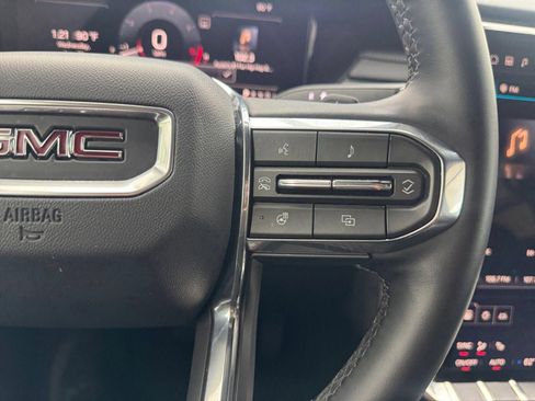 Certified 2026 GMC Acadia Elevation w/ Elevation Premium Package FWD image 21