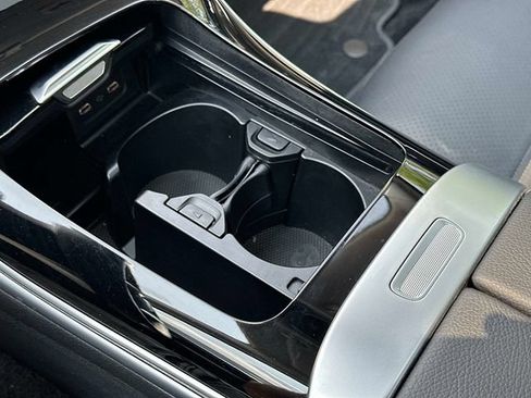Certified 2025 Mercedes-Benz C 300 4MATIC Sedan image 30