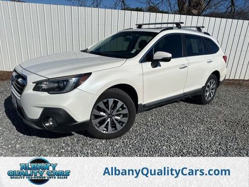 Used 2018 Subaru Outback 3.6R Touring image 1