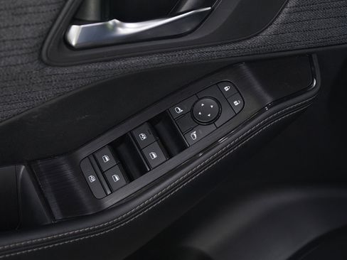 Used 2023 Nissan Rogue SV image 19