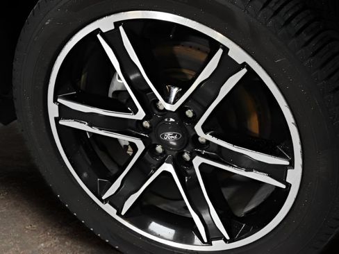 Used 2021 Ford Expedition Limited RWD image 6