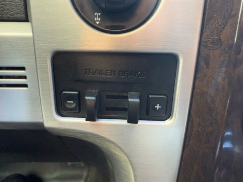 Used 2013 Ford F150 Platinum w/ Max Trailer Tow Pkg image 18