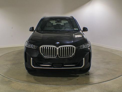 Used 2024 BMW X5 xDrive40i w/ Premium Package AWD/4WD image 2
