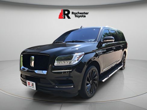Used 2020 Lincoln Navigator L Reserve w/ Equipment Group 208A Reserve AWD/4WD image 3
