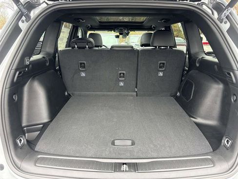 New 2025 Jeep Grand Cherokee Limited w/ Trailer Tow Package image 4