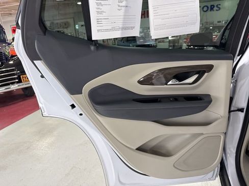 Used 2024 GMC Terrain Denali w/ Denali Premium Package image 25