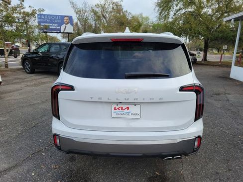 Used 2025 Kia Telluride EX image 8