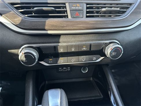 Used 2024 Nissan Altima 2.5 SV image 20