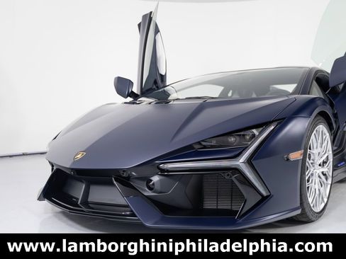 Used 2025 Lamborghini Revuelto image 46