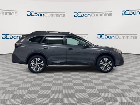 Used 2022 Subaru Outback Limited AWD/4WD image 9