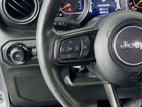 Used 2022 Jeep Wrangler Unlimited Sport AWD/4WD image 10