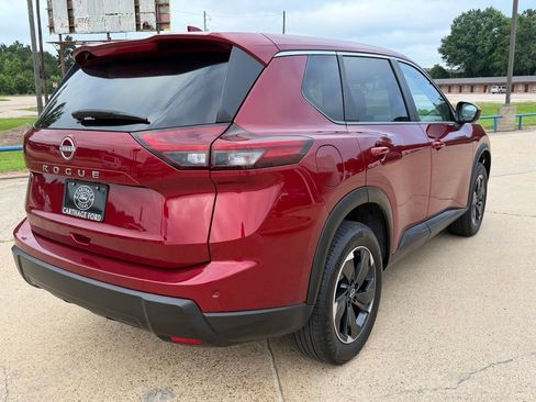 Used 2025 Nissan Rogue SV FWD image 6