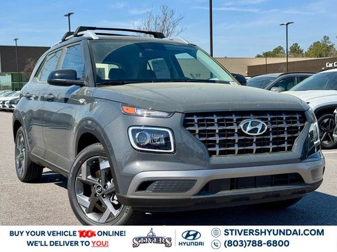 Certified 2025 Hyundai Venue Limited image 1