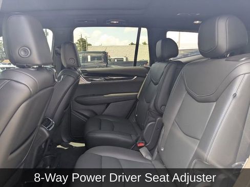 Used 2023 Cadillac XT6 Premium Luxury w/ Technology Package image 14