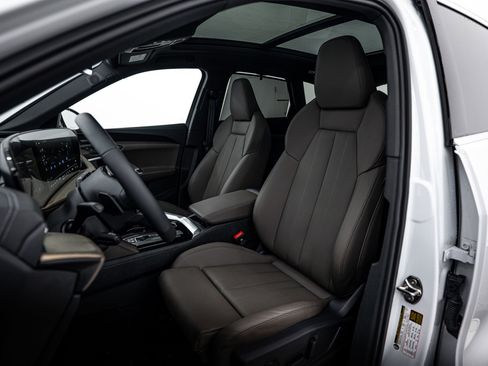 New 2025 Audi Q5 Premium Plus image 15