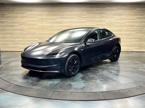 Used 2025 Tesla Model 3 Long Range RWD image 7