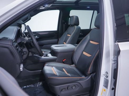 Used 2024 GMC Yukon AT4 w/ AT4 Premium Plus Package image 7