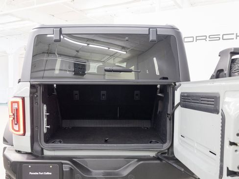 Used 2022 Ford Bronco Wildtrak image 8