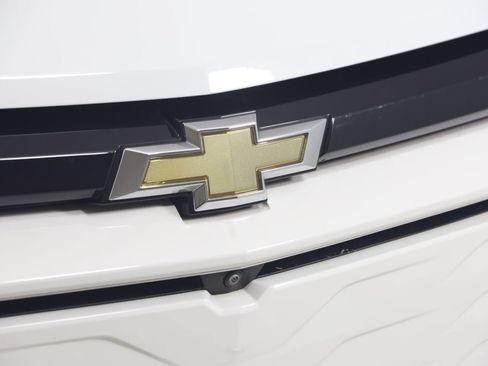 Used 2025 Chevrolet Blazer EV LT AWD/4WD image 15