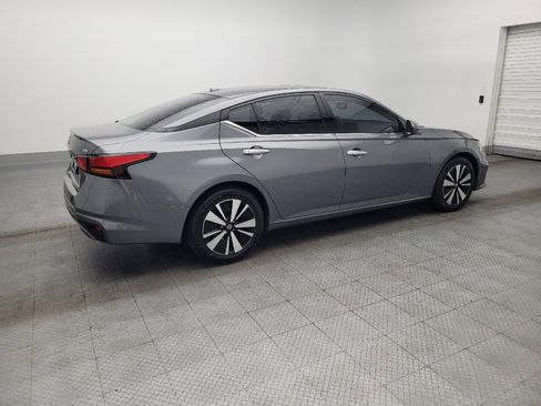 Used 2019 Nissan Altima 2.5 SV image 10