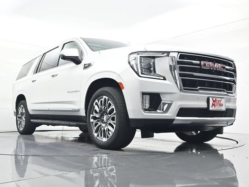 Used 2023 GMC Yukon XL SLT w/ SLT Premium Package AWD/4WD image 29