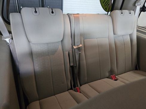Used 2011 Ford Expedition XLT w/ HD Trailer Tow Pkg image 11