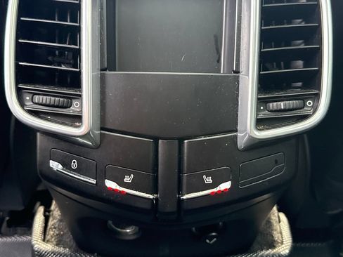 Used 2016 Porsche Cayenne S AWD/4WD image 27