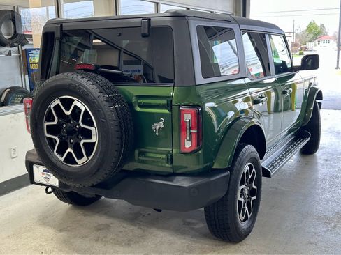 Used 2025 Ford Bronco Outer Banks image 9