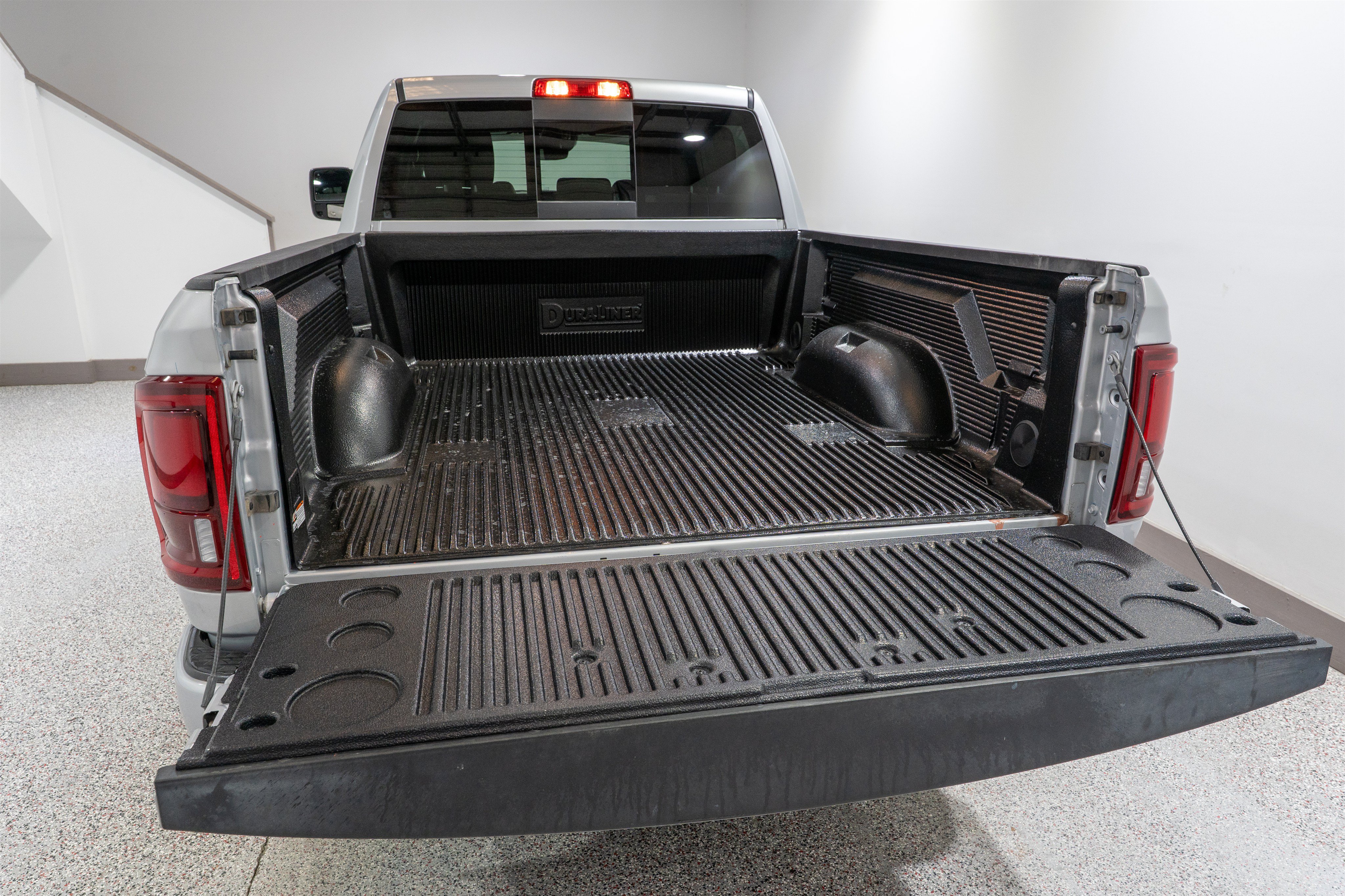 Used 2026 RAM 2500 Laramie AWD/4WD image 11