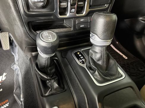 Used 2020 Jeep Gladiator Sport w/ Quick Order Package 24S AWD/4WD image 20