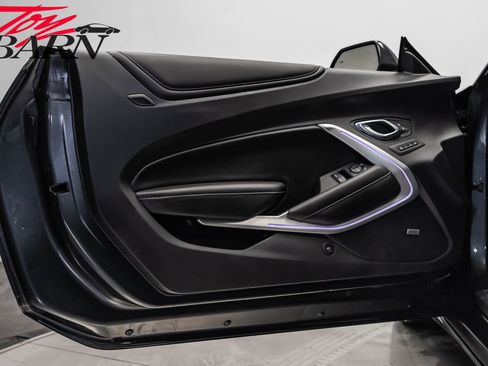 Used 2017 Chevrolet Camaro SS image 19