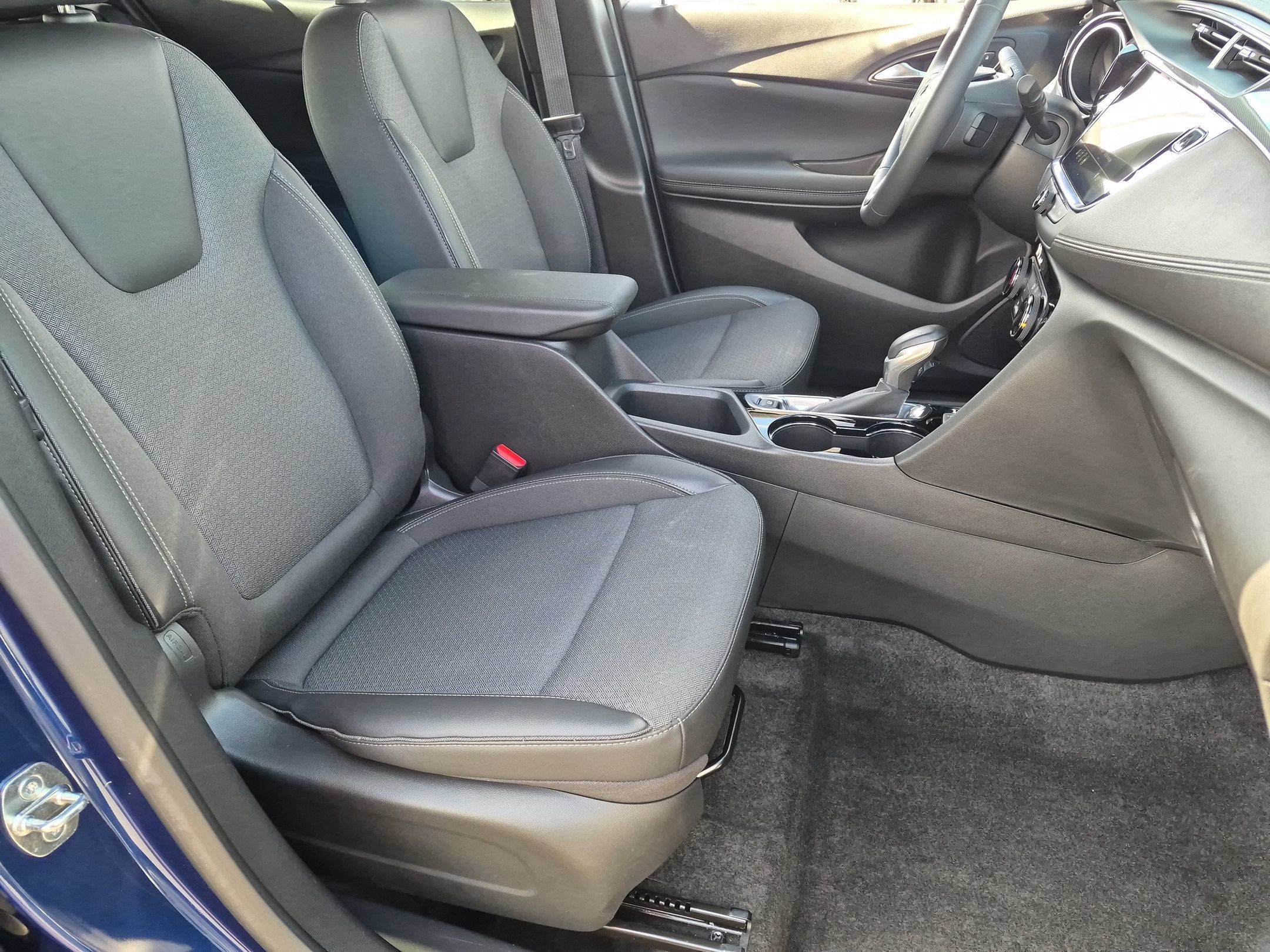Certified 2023 Buick Encore GX Preferred w/ Cold Weather Comfort Package FWD image 27
