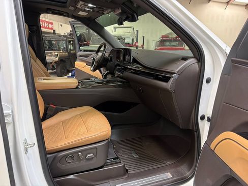 Used 2021 Cadillac Escalade Sport w/ Driver Assist Tech Package RWD image 38