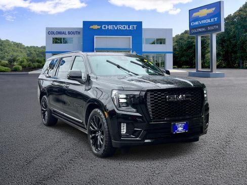 Certified 2023 GMC Yukon XL Denali w/ Denali Reserve Package AWD/4WD image 8
