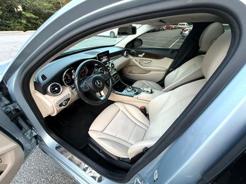Used 2018 Mercedes-Benz C 300 Sedan image 8