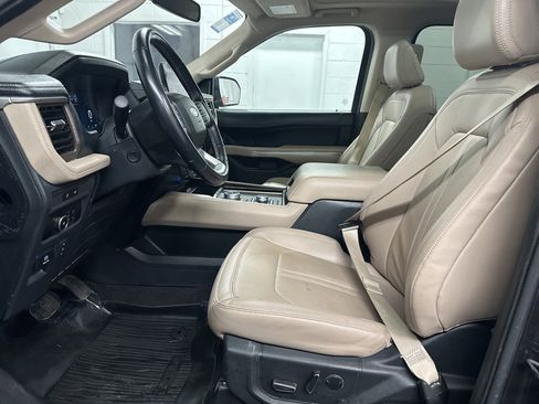 Used 2023 Ford Expedition Max Limited image 18
