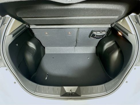 Used 2022 Nissan Leaf S FWD image 27