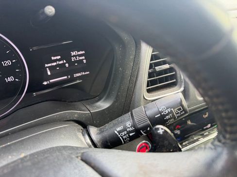 Used 2019 Honda HR-V EX-L image 12